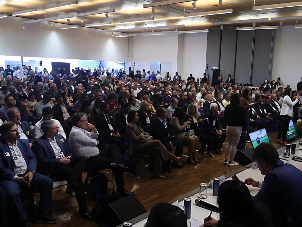 L&eacute;o Bortolin alerta em Bras&iacute;lia: quando a lei cria gasto sem dinheiro, quem paga &eacute; a cidade e o cidad&atilde;o sente