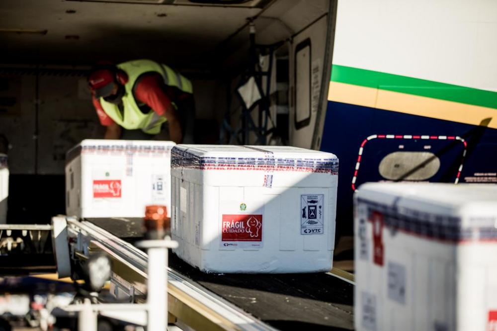 Mato Grosso recebe 75.850 doses de vacina contra a Covid-19 nesta segunda e terça-feira (11 e 12)