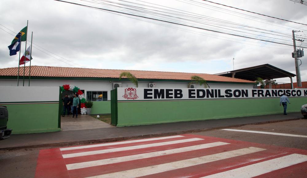 Kalil entrega revitalização da EMEB Ednilson Kolling