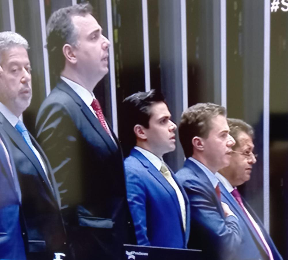 Congresso promulga emenda constitucional proposta pelo deputado Valtenir Pereira