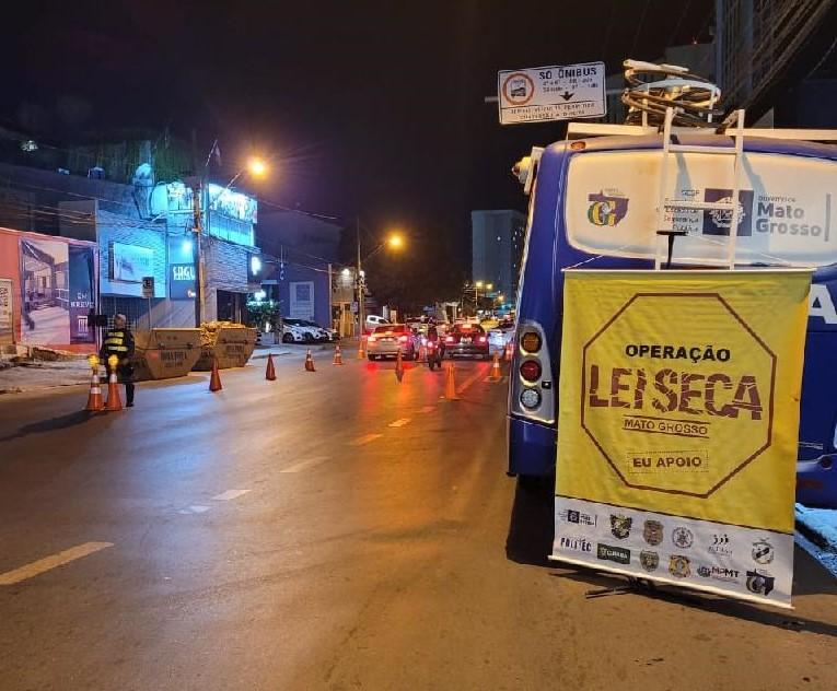 Operação prende sete motoristas por embriaguez ao volante em Cuiabá