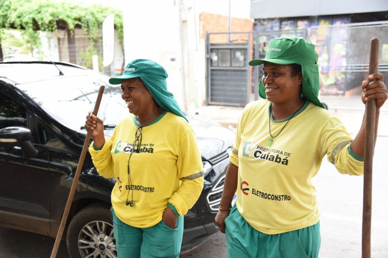 Operadoras de Limpeza ganham Dia de Princesa nesta sexta-feira (13)