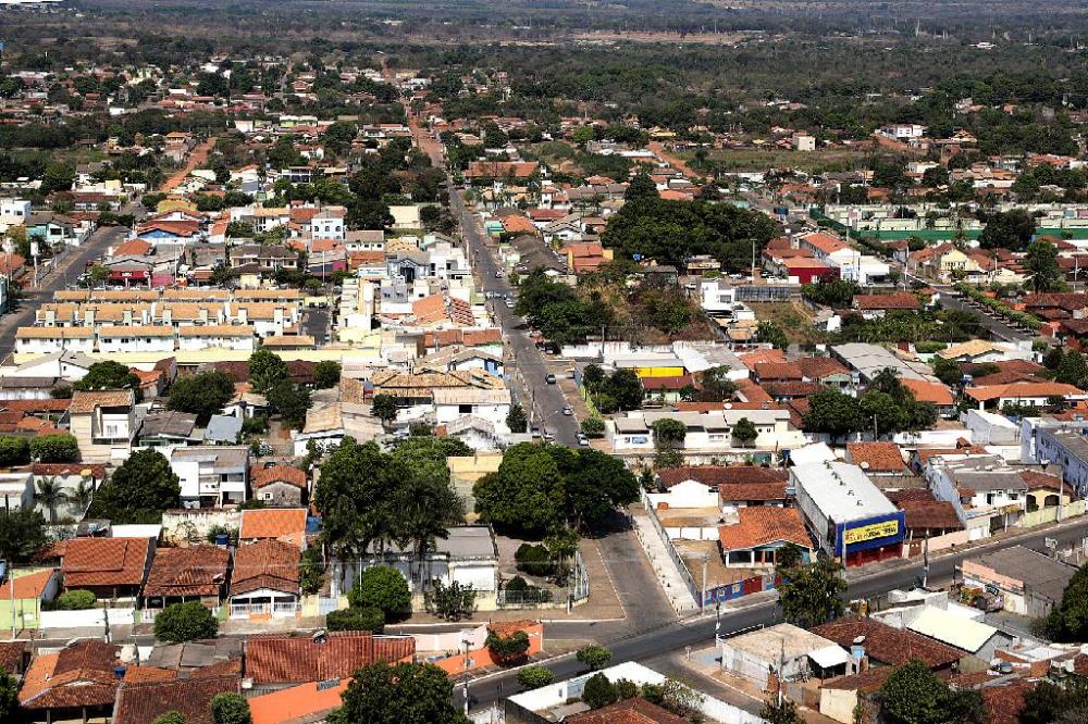 Governo promove regularização fundiária de 15 mil moradias em Várzea Grande