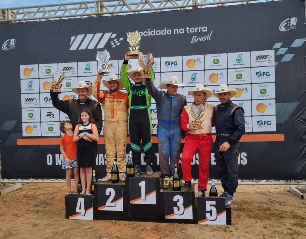 William Cancelier é o grande vencedor do final de semana no campeonato de Velocidade na Terra