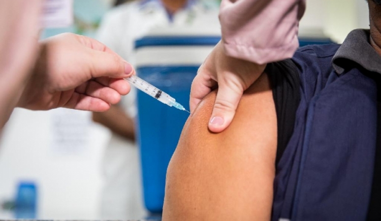 Chapada oferece doses iniciais e dose de reforço de vacina contra a Covid-19