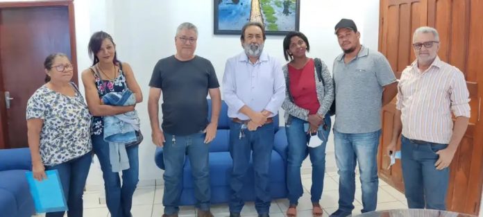 Moradores pedem pavimentação de rua do bairro Aeroporto em Poconé