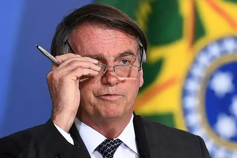 Bolsonaro sanciona regras para órgão público contratar serviços de comunicação