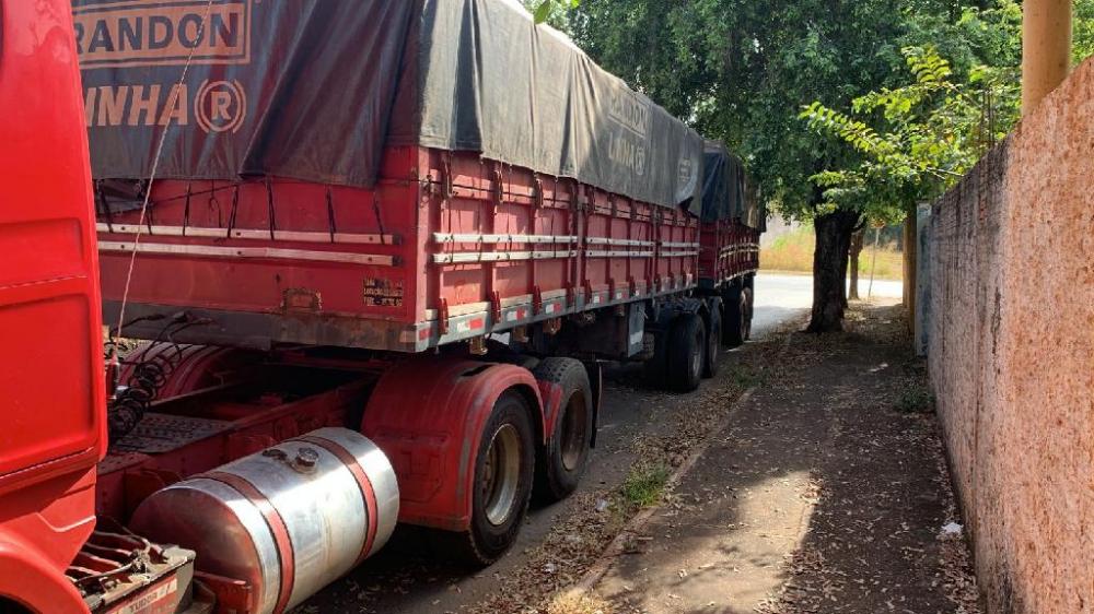 Carreta roubada na Rodovia dos Imigrantes é localizada pela Polícia Civil e suspeito preso