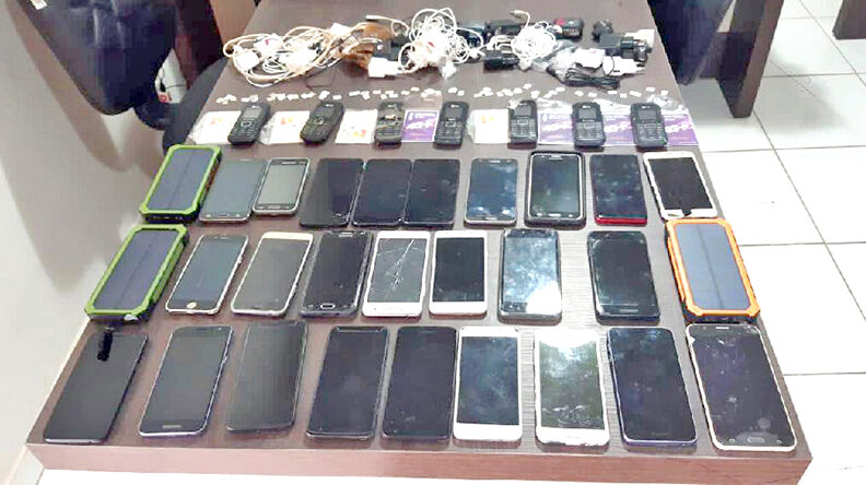 Polícia Penal apreende 33 celulares durante revista na penitenciária Mata Grande