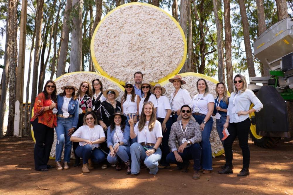 Evento apresentou sustentabilidade do algodão para pessoas ligadas à arte e moda