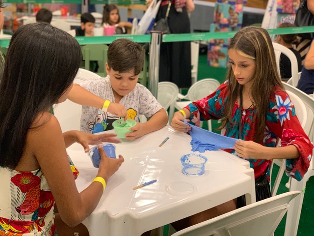 Goiabeiras Shopping comemora o mês das crianças com muita diversão