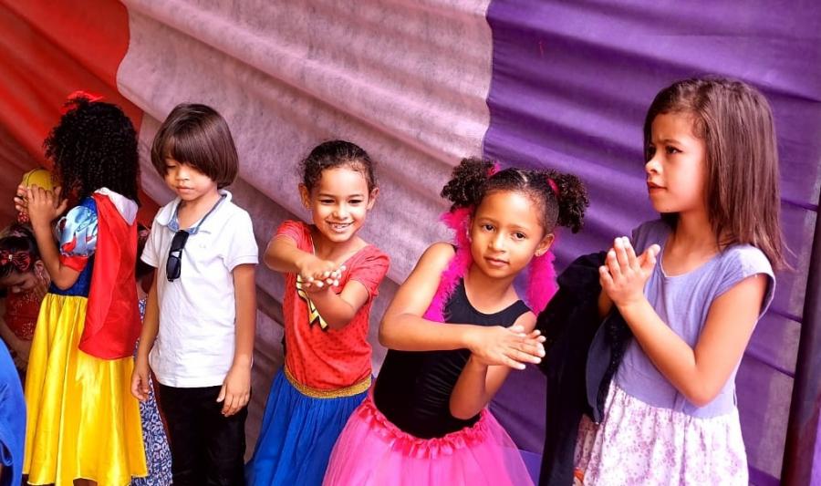 Escolas da rede municipal de Primavera do Leste festejam Semana da Criança