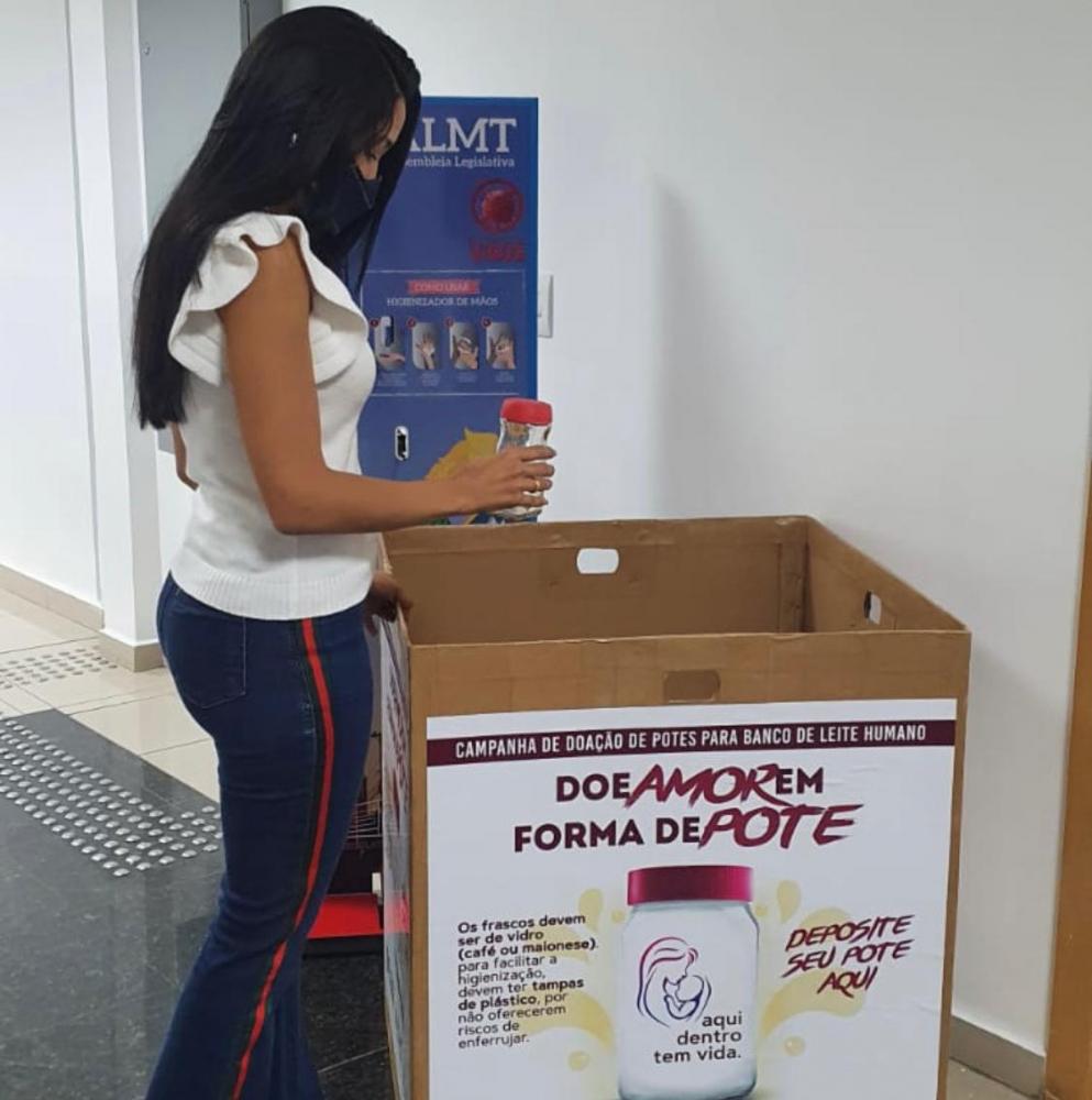 Associação Comercial de Cuiabá é ponto de arrecadação de recipientes para armazenar leite materno