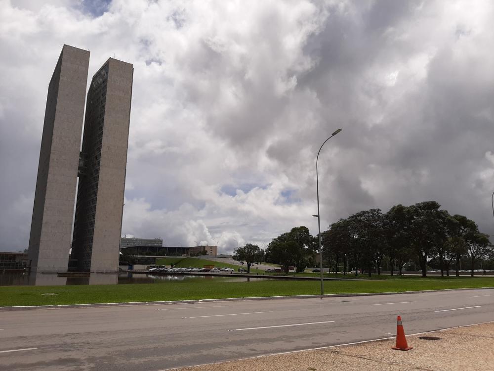 Câmara e Senado decretam luto pelos 10 mil mortos de coronavírus no Brasil