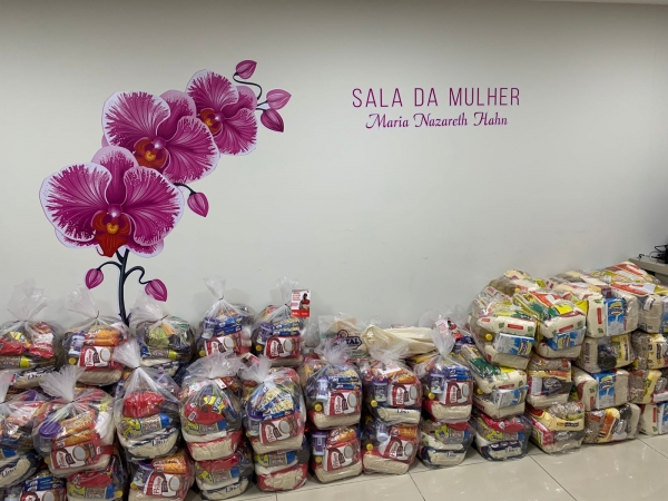 Campanha arrecada alimentos para famílias carentes de Cuiabá