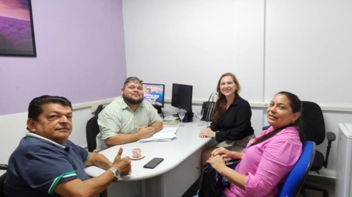 Prefeitura de Cuiabá garante serviço do programa ?Buscar? à estudante com paralisia cerebral