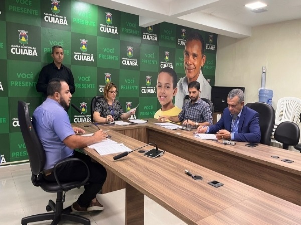 Presidente da CCJR dá parecer favorável e PL em favor de aposentadoria é aprovado
