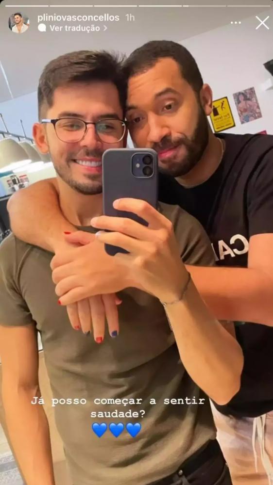 Gil do Vigor aparece abraçado com novo affair antes de viagem internacional: “Já posso começar a sentir saudade?”