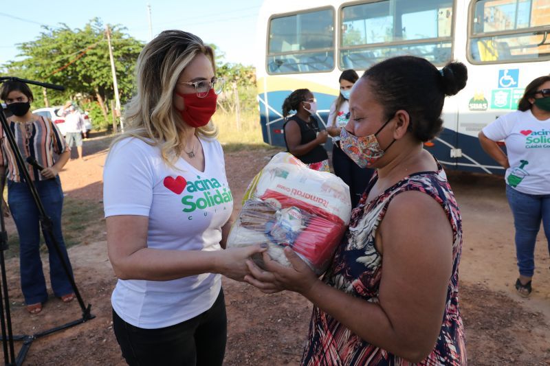 Primeira-dama busca arrecadar cinco mil kg alimentos por dia com 'Dia D'
