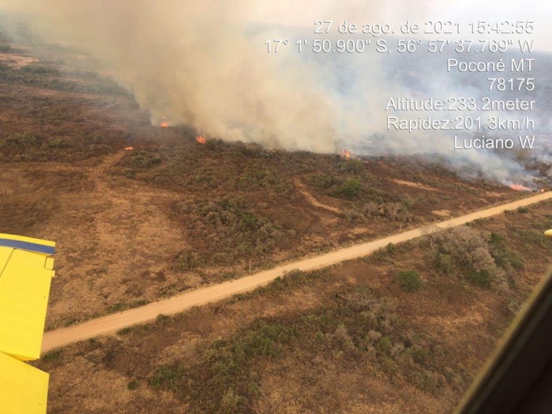 Corpo de Bombeiros é acionado para conter incêndio no KM 103 da Transpantaneira