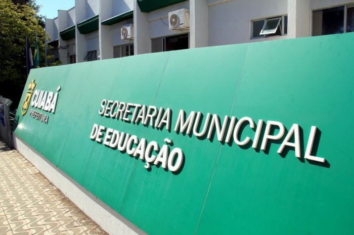 Gestão Emanuel Pinheiro investe na qualificação profissional dos servidores da Educação