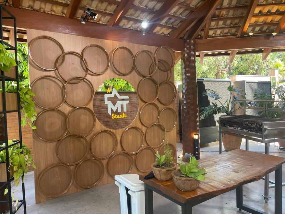 Emoção e cortes bovinos inéditos marcam gravação do MT Steak