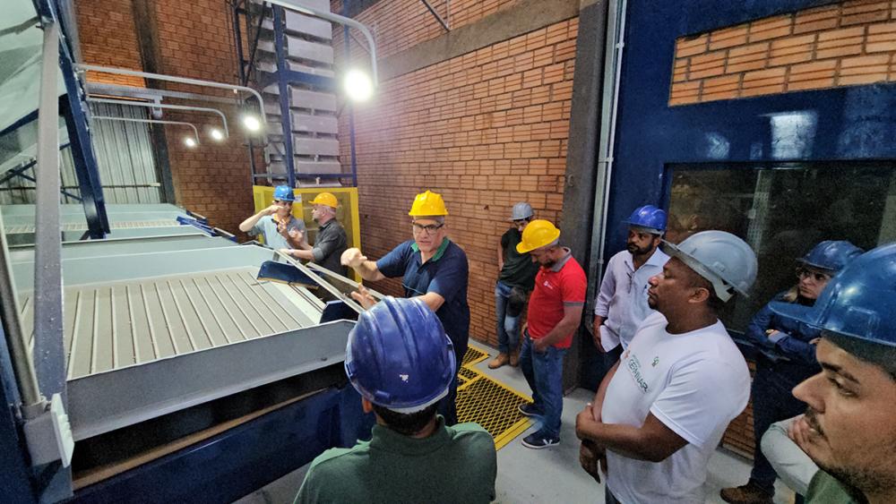 APROSMAT promove atualização e capacitação técnica para gestores, líderes e operadores de UBS de soja