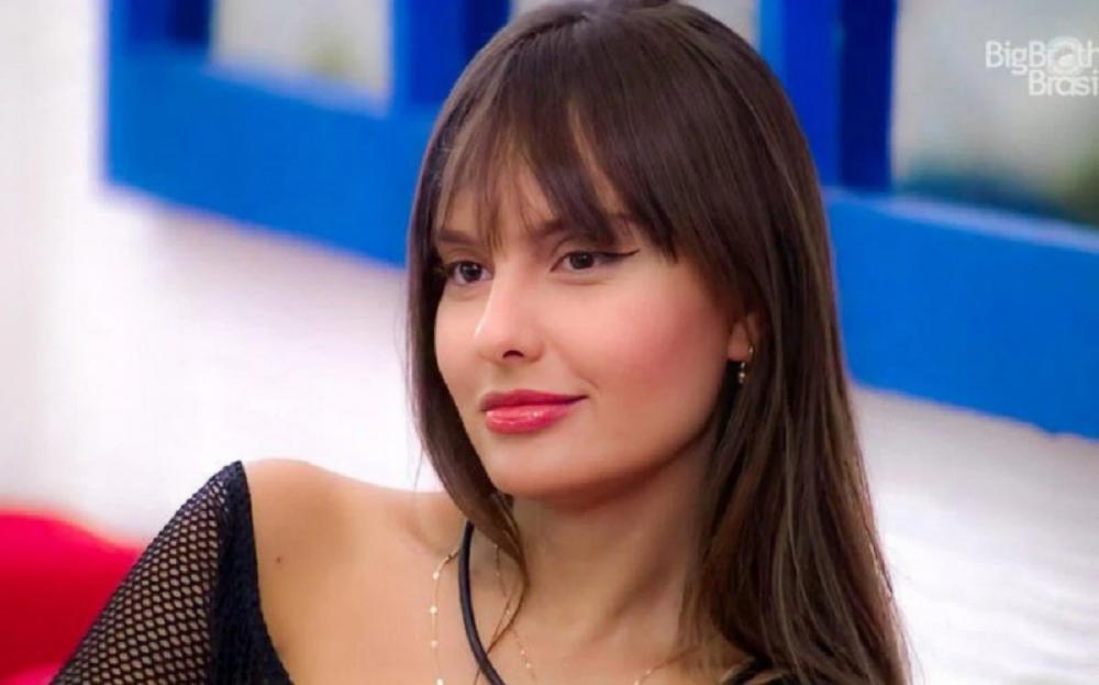Ex-BBB Thaís Braz divulga ensaio como veio ao mundo e choca a web: “Agora foi longe demais”