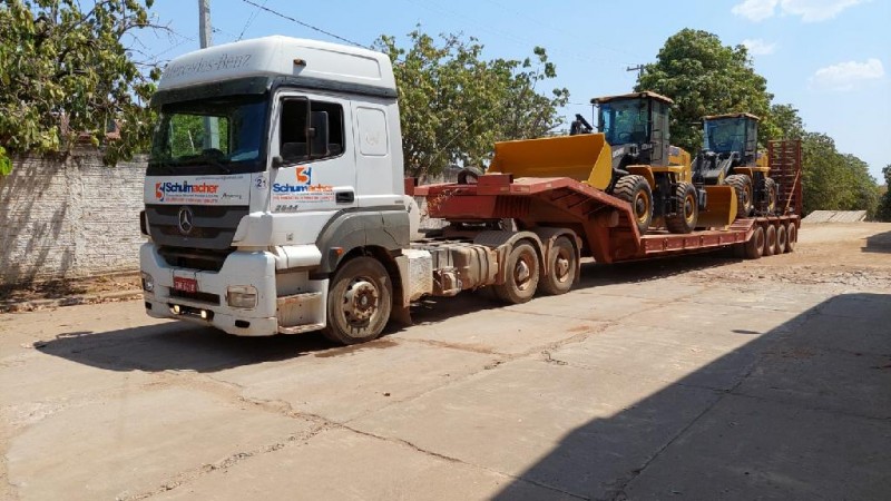 Governo envia oito maquinários para conter incêndios no Pantanal