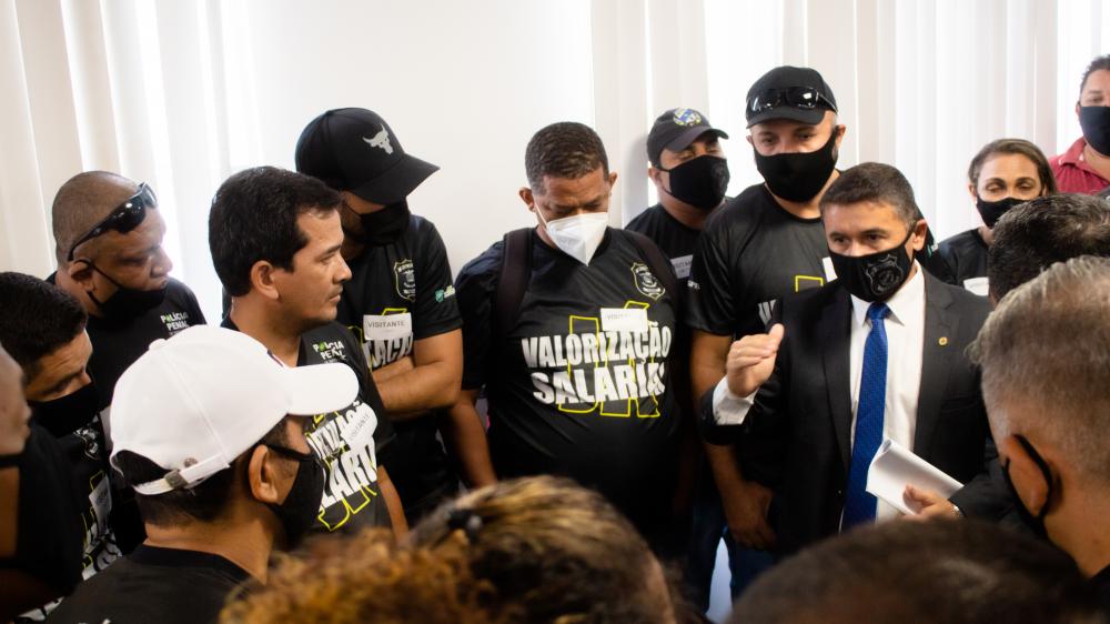 Sindspen-MT participa de sessão ordinária e agradece apoio dos servidores do sistema e parlamentares da ALMT