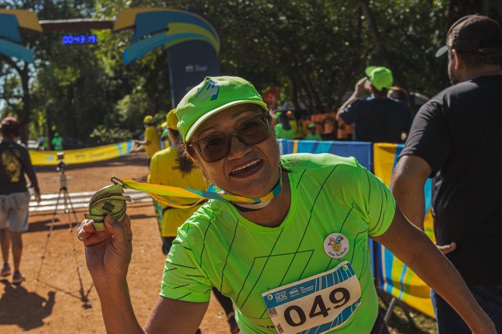 Após problema cardíaco, professora começa a correr e emagrece 32 quilos