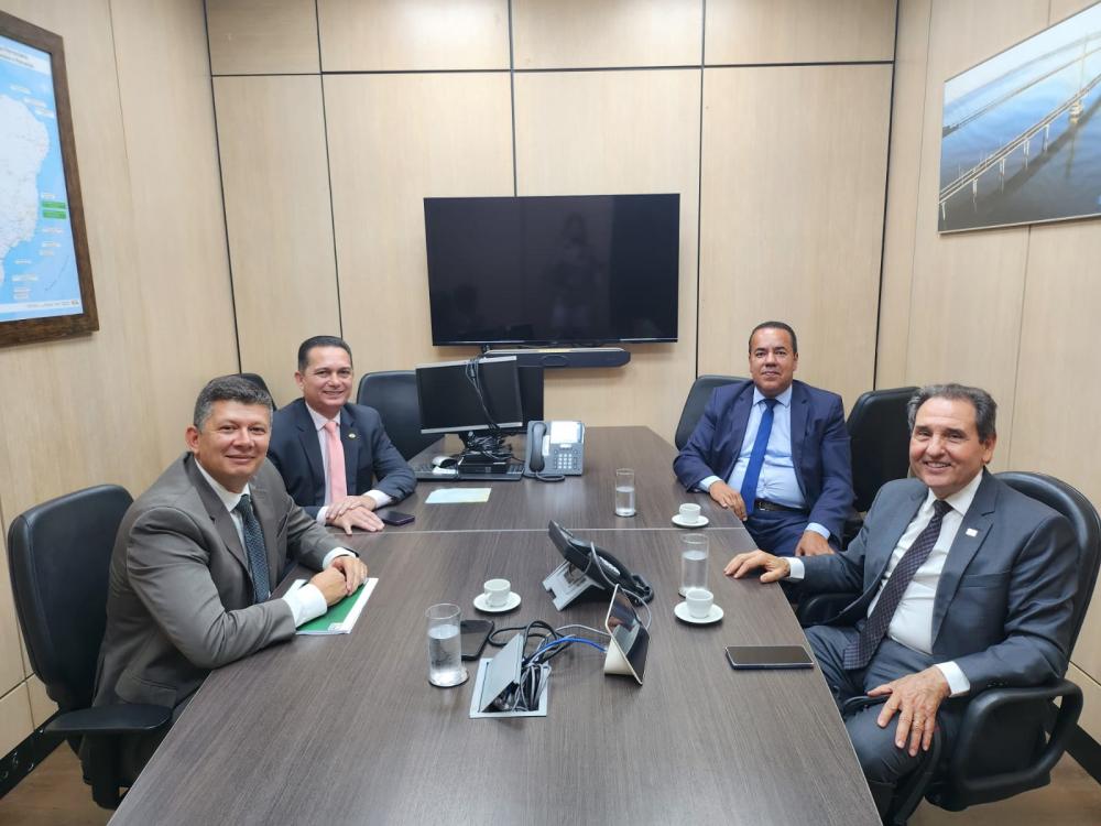 Presidente da Facmat acompanha pauta sobre a duplicação da BR-364 em Brasília