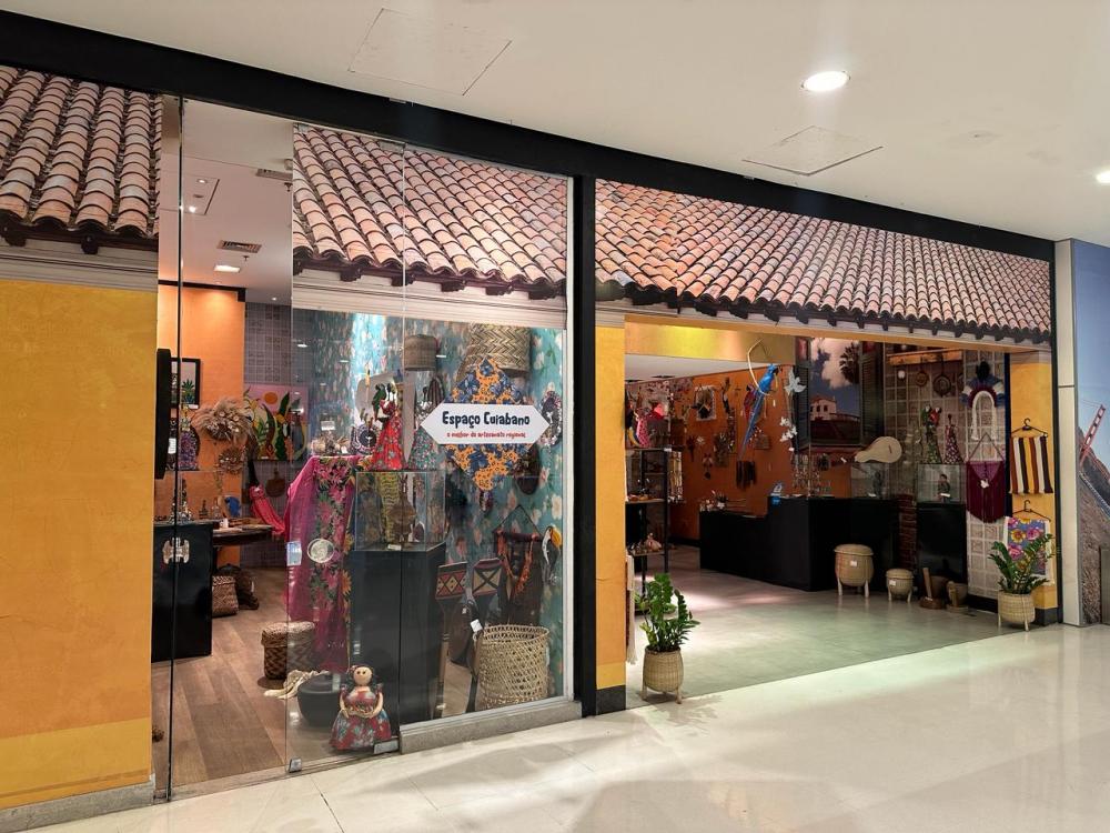 Artesãos do Espaço Cuiabano do Goiabeiras Shopping recebem ‘Moção de Aplausos’ pelo Dia do Artesão