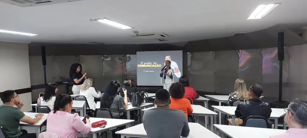 Participantes aprendem a se comunicar melhor com palestra do Conselho da Mulher da ACCuiabá