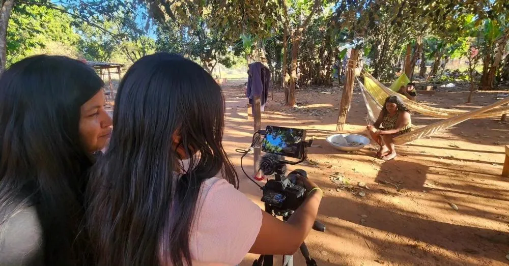 Mulheres indígenas de MT são diretoras de filme sobre técnicas ancestrais de cultivo e preparo de alimentos
