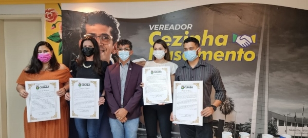 Vereador homenageia dentistas que atuam voluntariamente durante a pandemia