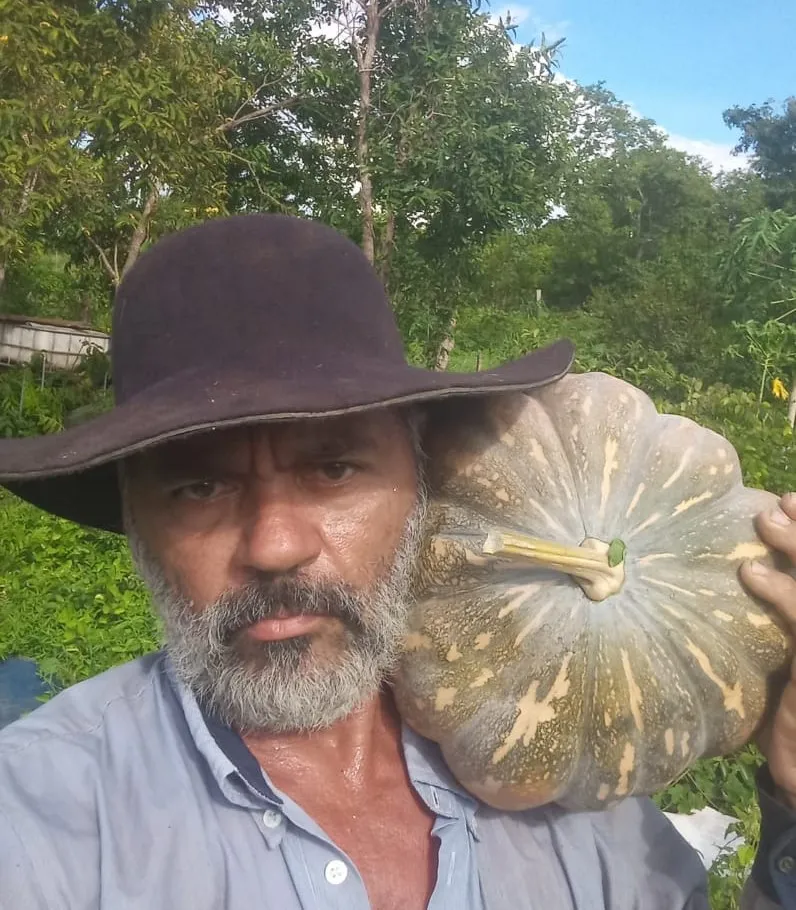 De morador de rua a produtor agrícola: a transformação de Orlando de Souza Carvalho