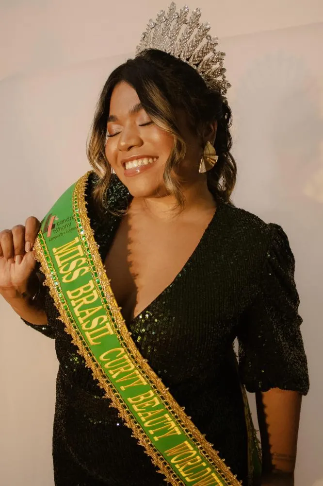 Miss Mato Grosso Plus Size vence concurso internacional de beleza no Peru
