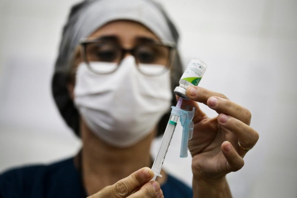 Pessoas com comorbidades, deficiência, gestantes e outros públicos prioritários começam a ser vacinados em Primavera do Leste