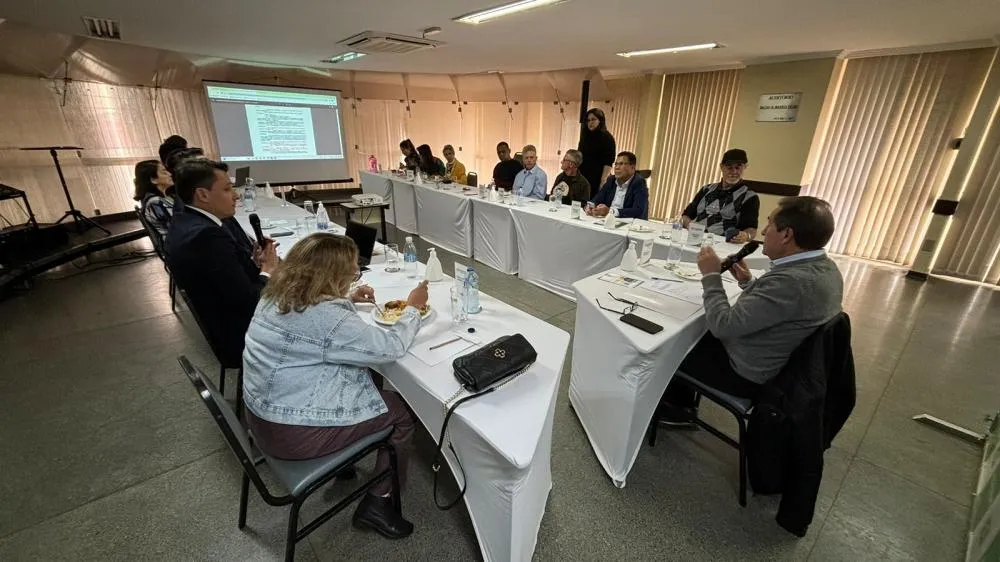 Reunião mensal da ACCuiabá discute reforma tributária e Conselho do Jovem Empresário