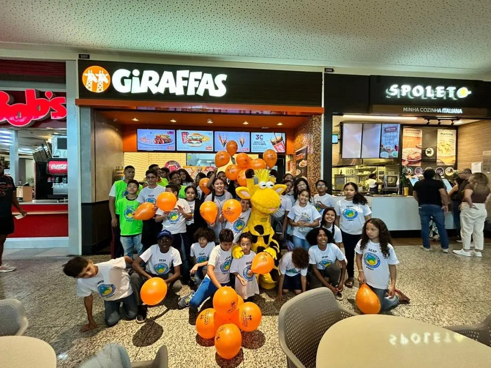 Crianças da Rede Cidadã tem um dia especial em Shopping de Cuiabá