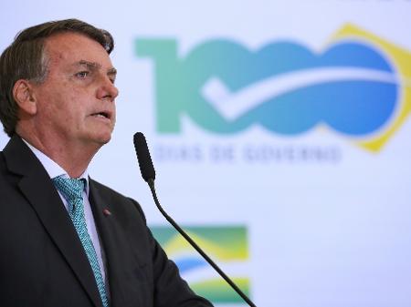 Bolsonaro diz que Lula quer adotar modelo econômico chinês no Brasil