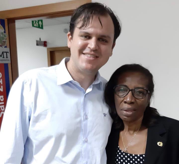 Deputado Thiago Silva apresenta projeto para criação da Comenda Professora Vilma Moreira