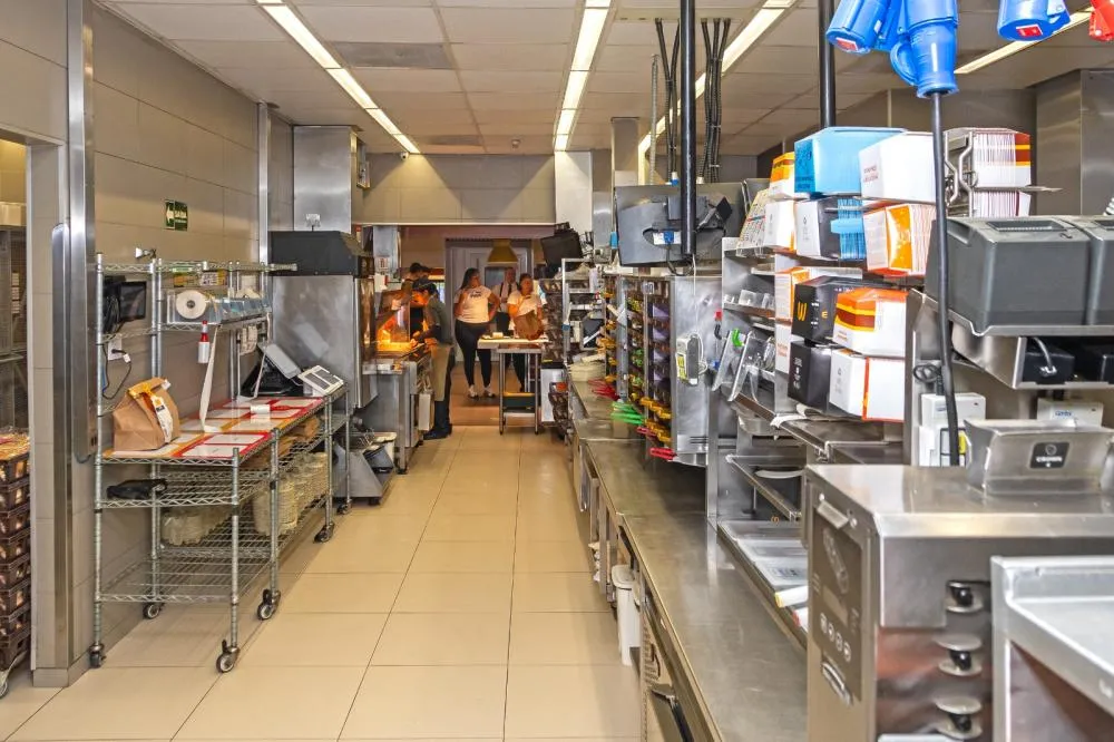  Em MT, número de bares e restaurantes operando com prejuízos cai em agosto, aponta pesquisa da Abrasel