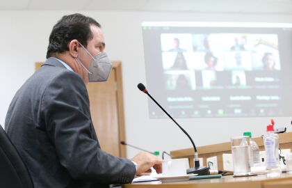 Audiência debate inclusão de psicólogos e assistentes sociais em escolas públicas de MT