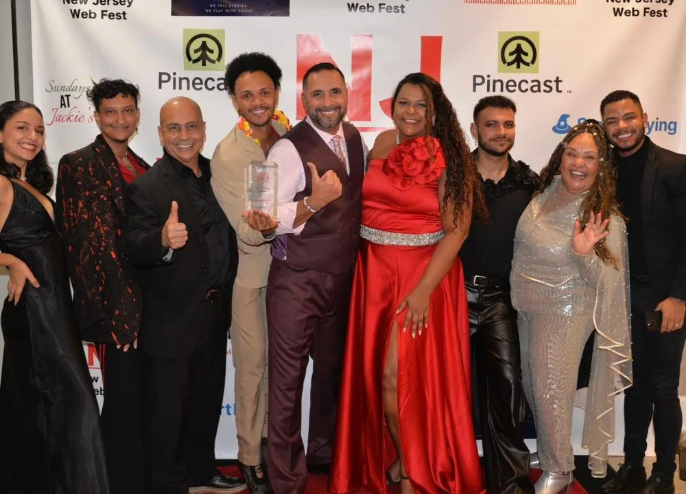 Egressos da MT Escola de Teatro continuam voando alto e conquistam prêmio internacional
