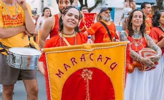 Sarau Cultural Nativo celebra encerramento de curso de extensão da MT Escola de Teatro