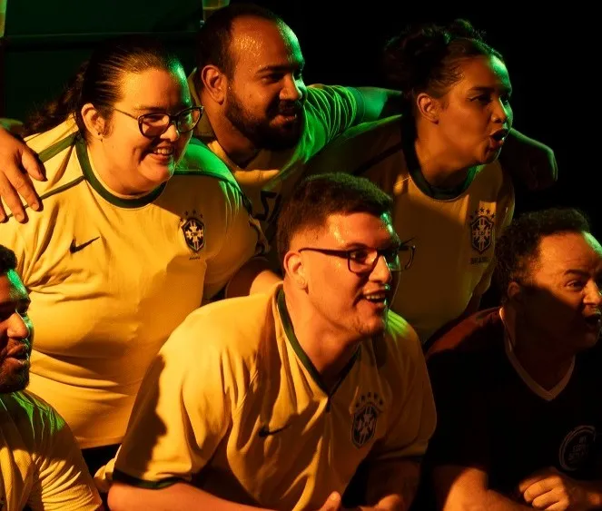 Futebol e performatividade invadem Cine Teatro Cuiabá com a 16ª Mostra de Cenas