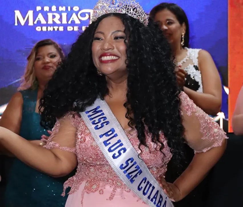 Cosplayer é eleita Miss Plus Size Cuiabá 2024 em uma edição histórica