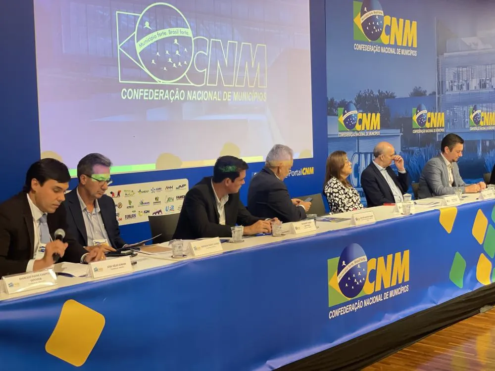 Presidente da AMM e prefeitos participam de extensa agenda em Brasília esta semana